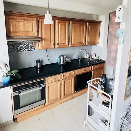 Chambre Famille D'Accueil Entre Paris Et Disney Douze Minutes Centre Paris Quinze Euros De Plus Pour Frais De Menage Нёйи-сюр-Марн Экстерьер фото